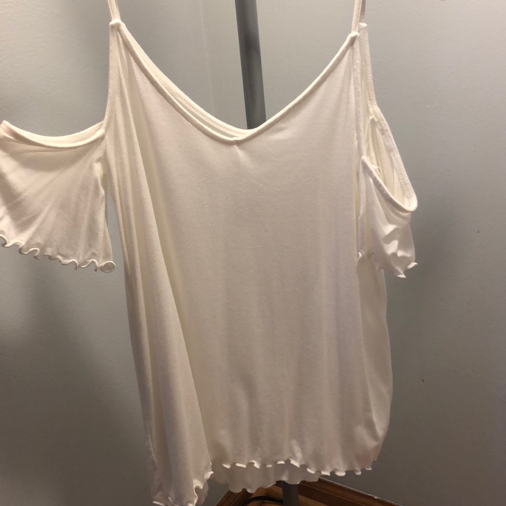 Short sleeve off the shoulder tee